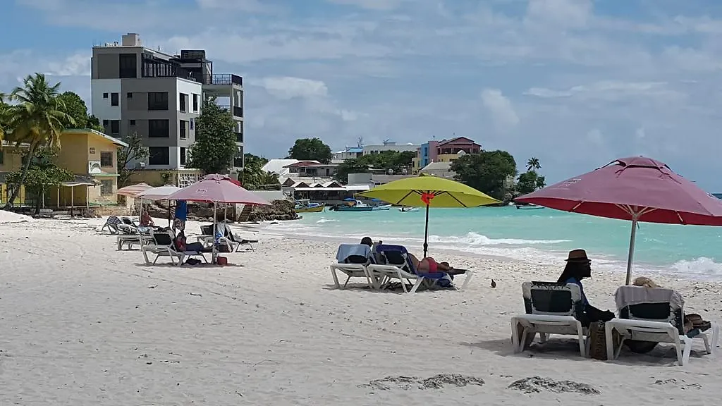 Worthing Beach Apartments 布里奇敦 巴巴多斯岛